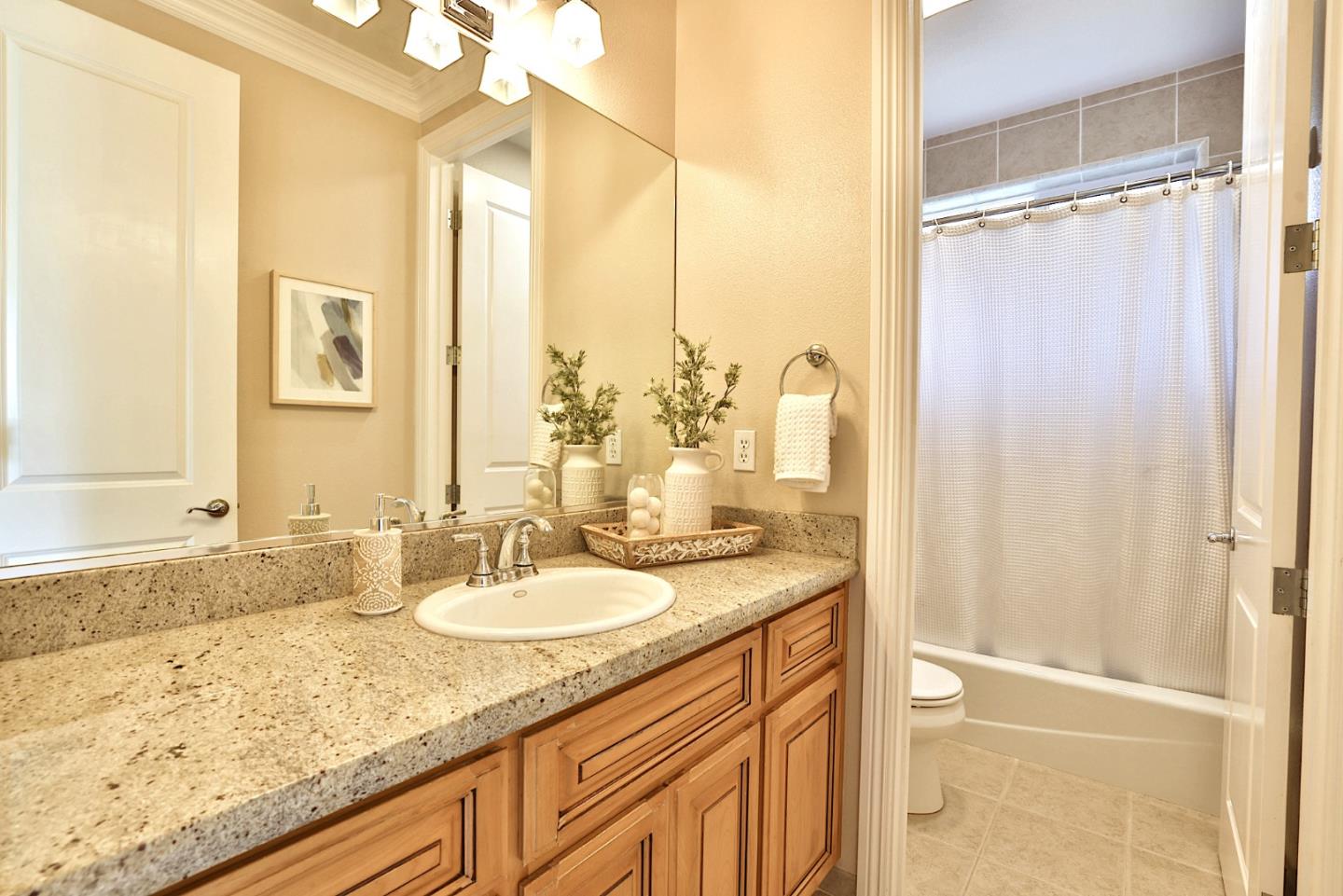 Detail Gallery Image 13 of 22 For 113 George Ct, Campbell,  CA 95008 - 4 Beds | 2/1 Baths
