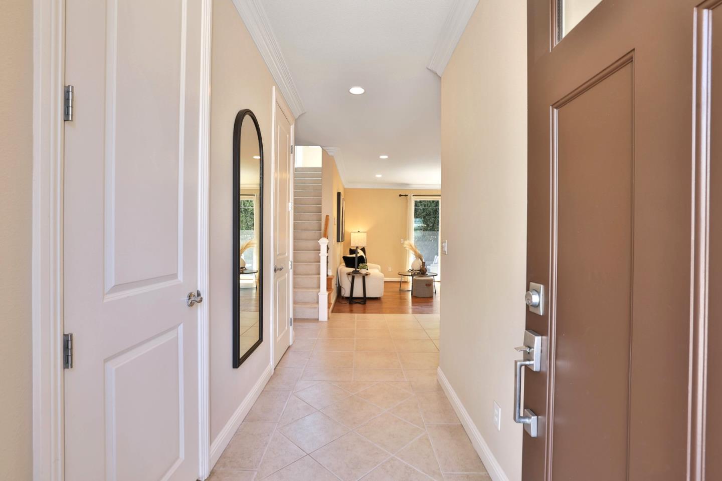 Detail Gallery Image 3 of 22 For 113 George Ct, Campbell,  CA 95008 - 4 Beds | 2/1 Baths