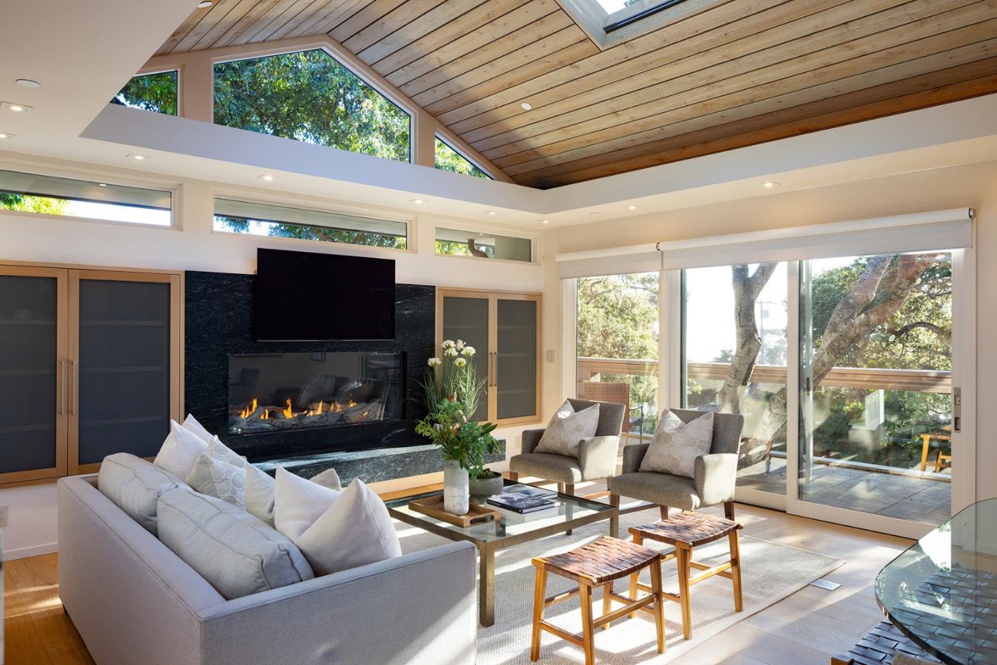 Detail Gallery Image 6 of 43 For 0 Casanova 7 Nw of Ocean, Carmel,  CA 93921 - 4 Beds | 4/1 Baths