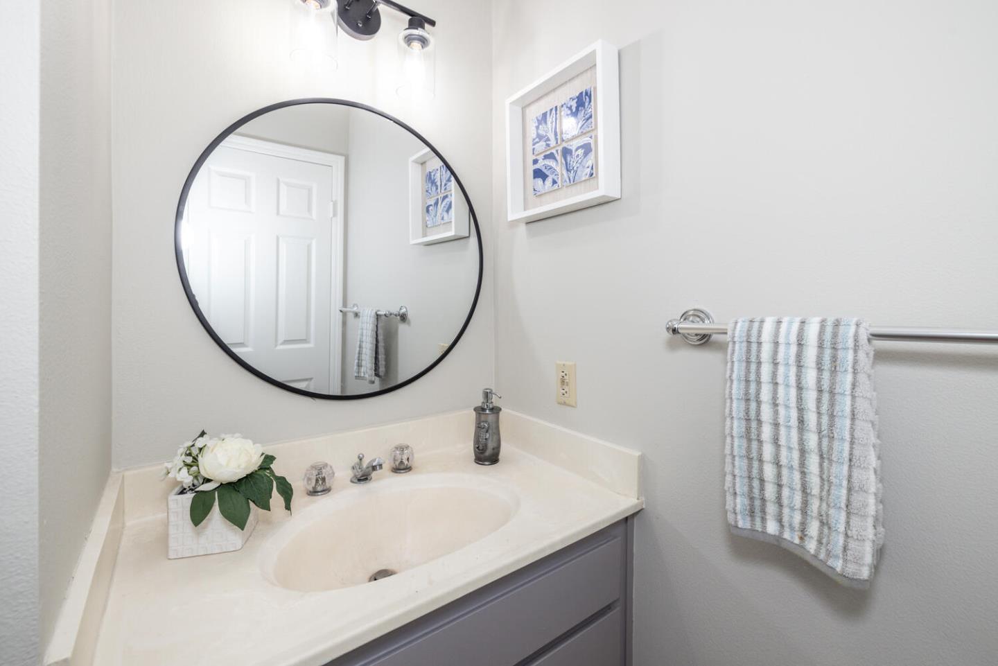 Detail Gallery Image 20 of 59 For 604 Waterbury, Foster City,  CA 94404 - 4 Beds | 2/1 Baths