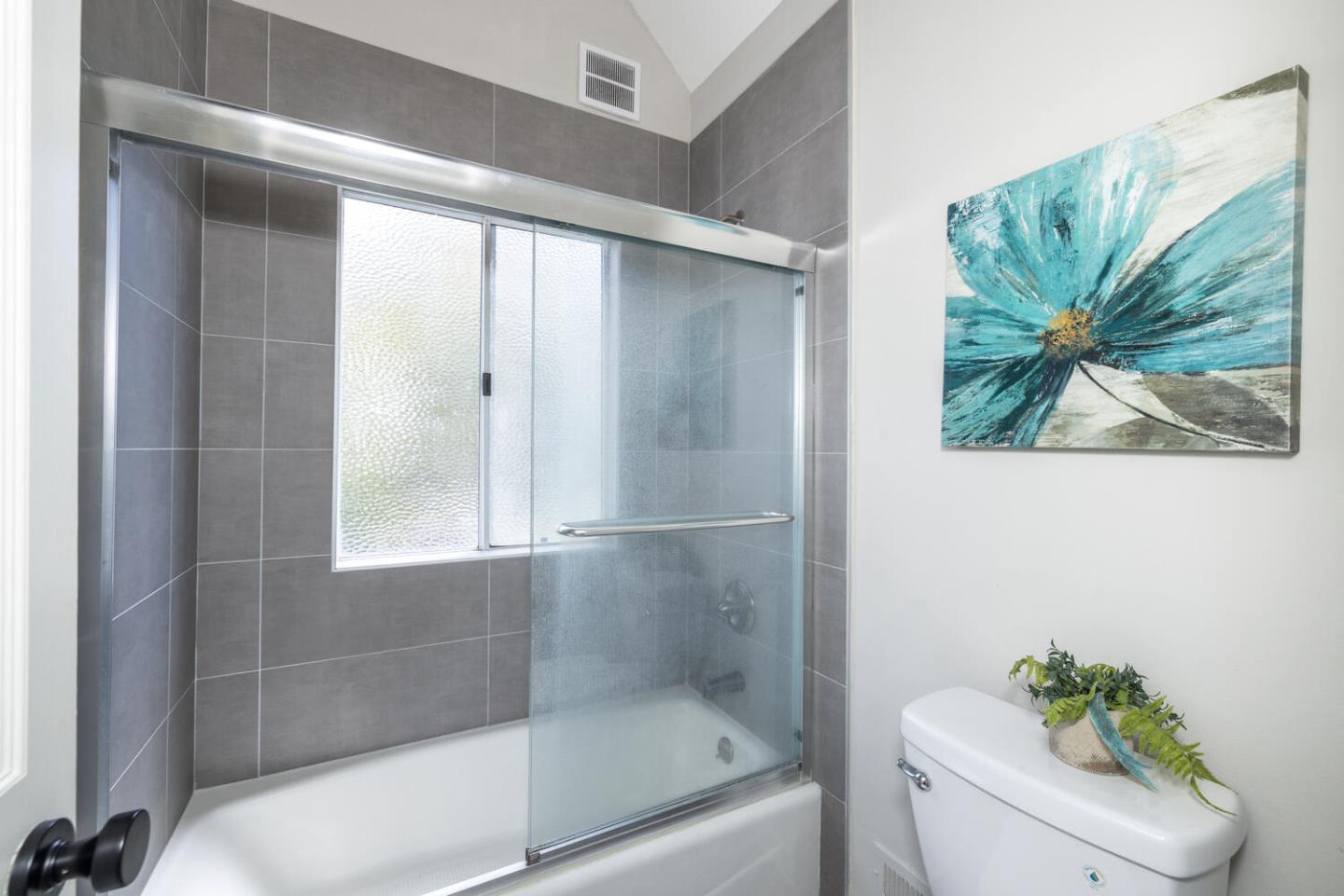 Detail Gallery Image 32 of 59 For 604 Waterbury, Foster City,  CA 94404 - 4 Beds | 2/1 Baths
