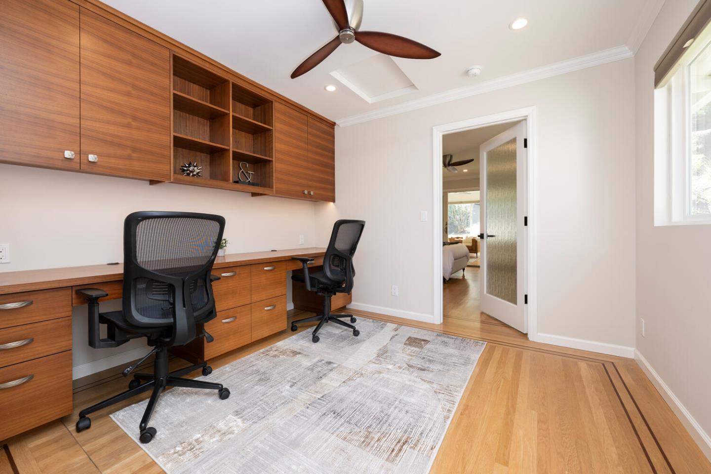 Detail Gallery Image 12 of 39 For 2721 Comstock Cir, Belmont,  CA 94002 - 5 Beds | 3/1 Baths