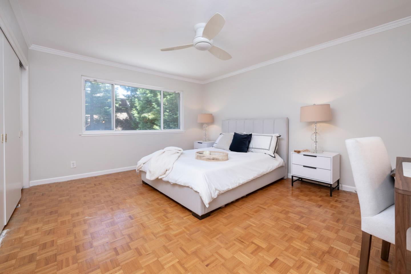 Detail Gallery Image 21 of 39 For 2721 Comstock Cir, Belmont,  CA 94002 - 5 Beds | 3/1 Baths