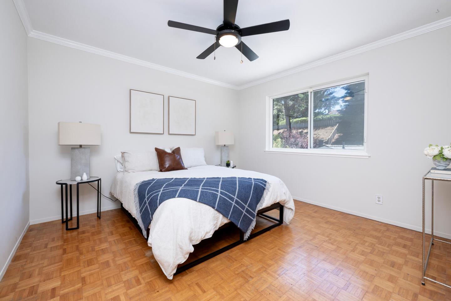Detail Gallery Image 25 of 39 For 2721 Comstock Cir, Belmont,  CA 94002 - 5 Beds | 3/1 Baths