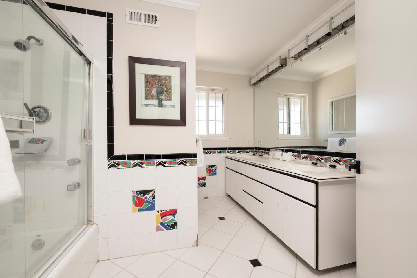 Detail Gallery Image 26 of 39 For 2721 Comstock Cir, Belmont,  CA 94002 - 5 Beds | 3/1 Baths