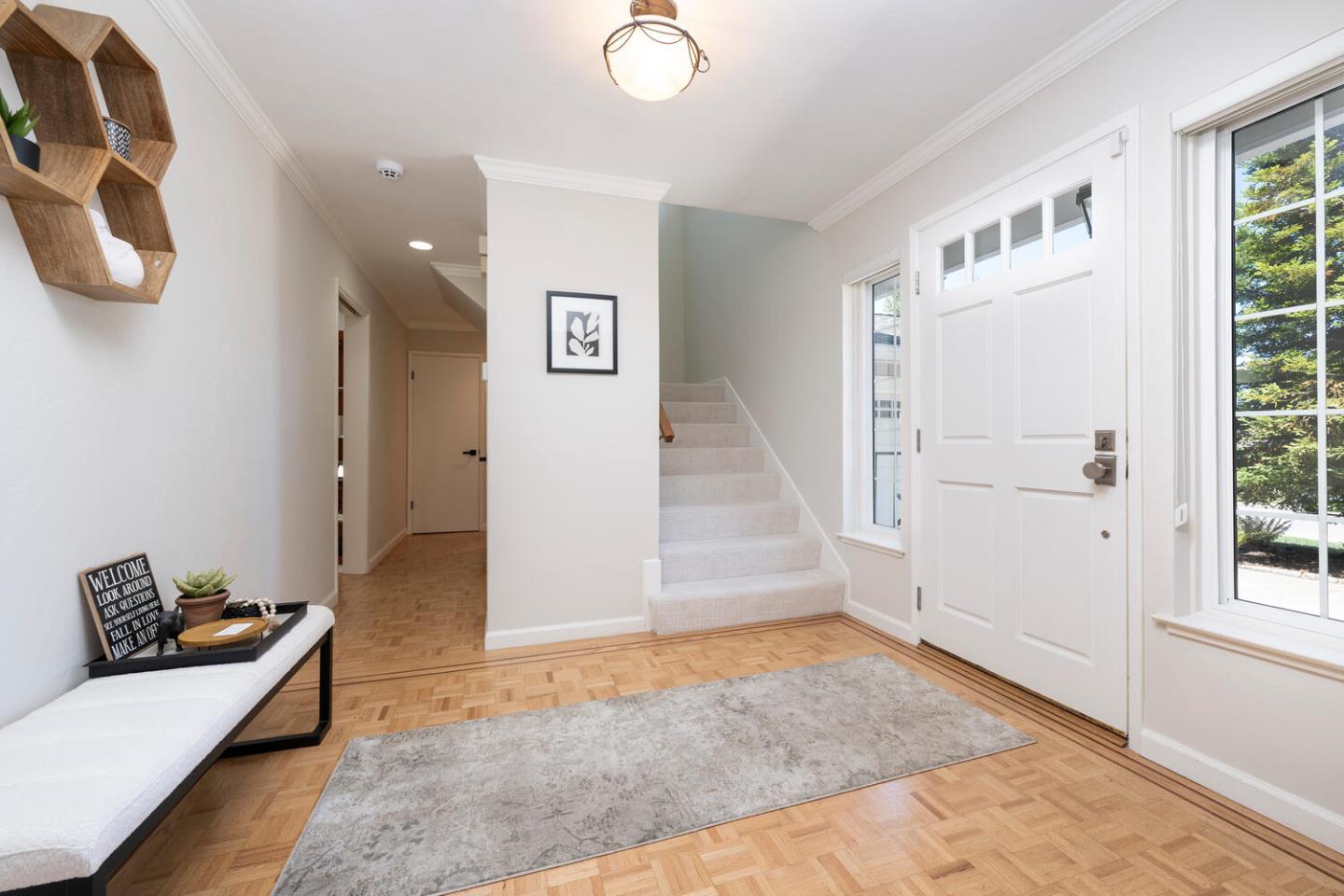 Detail Gallery Image 3 of 39 For 2721 Comstock Cir, Belmont,  CA 94002 - 5 Beds | 3/1 Baths