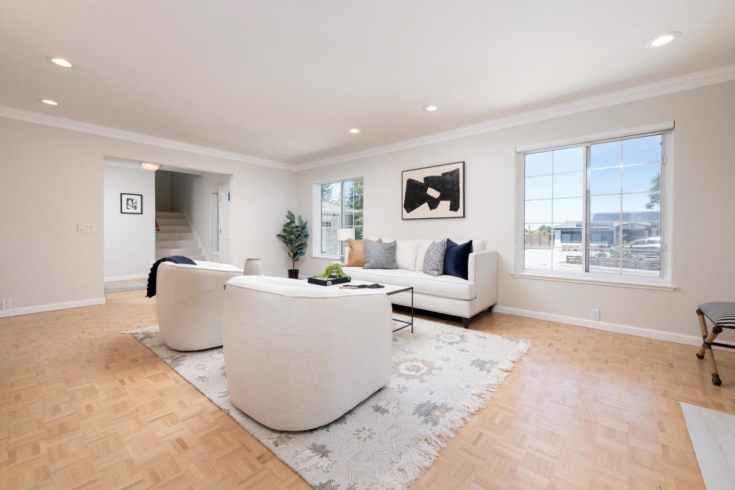 Detail Gallery Image 5 of 39 For 2721 Comstock Cir, Belmont,  CA 94002 - 5 Beds | 3/1 Baths
