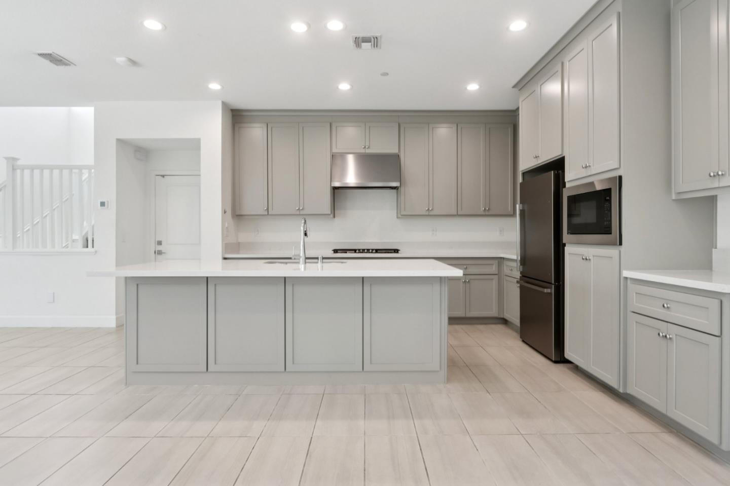 Detail Gallery Image 11 of 37 For 1363 S Shields Ave, Tracy,  CA 95391 - 3 Beds | 2/1 Baths