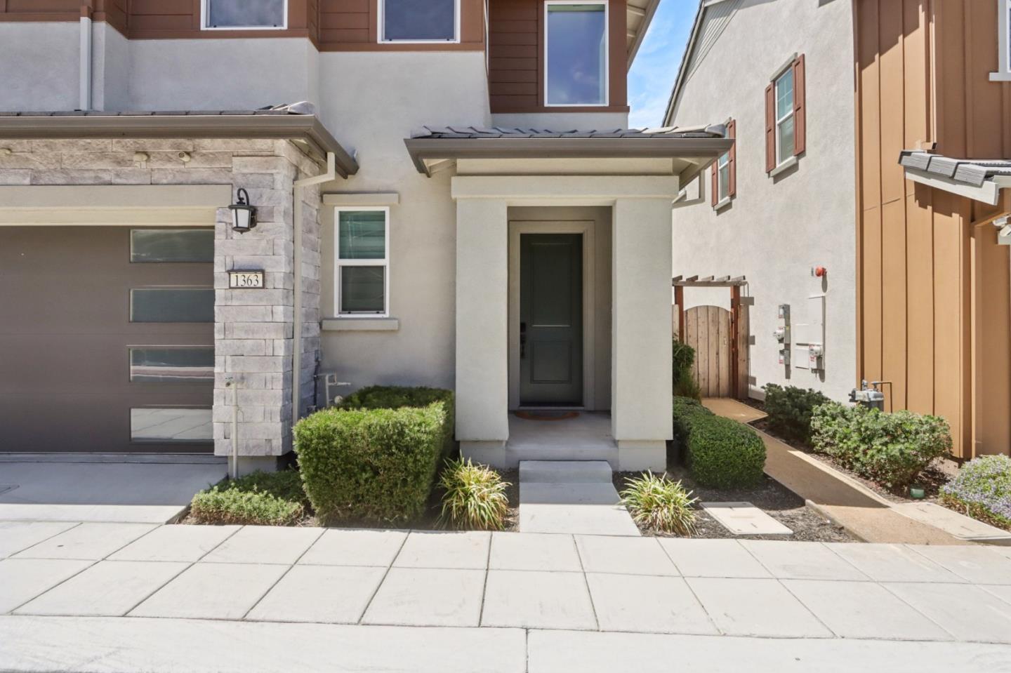 Detail Gallery Image 2 of 37 For 1363 S Shields Ave, Tracy,  CA 95391 - 3 Beds | 2/1 Baths