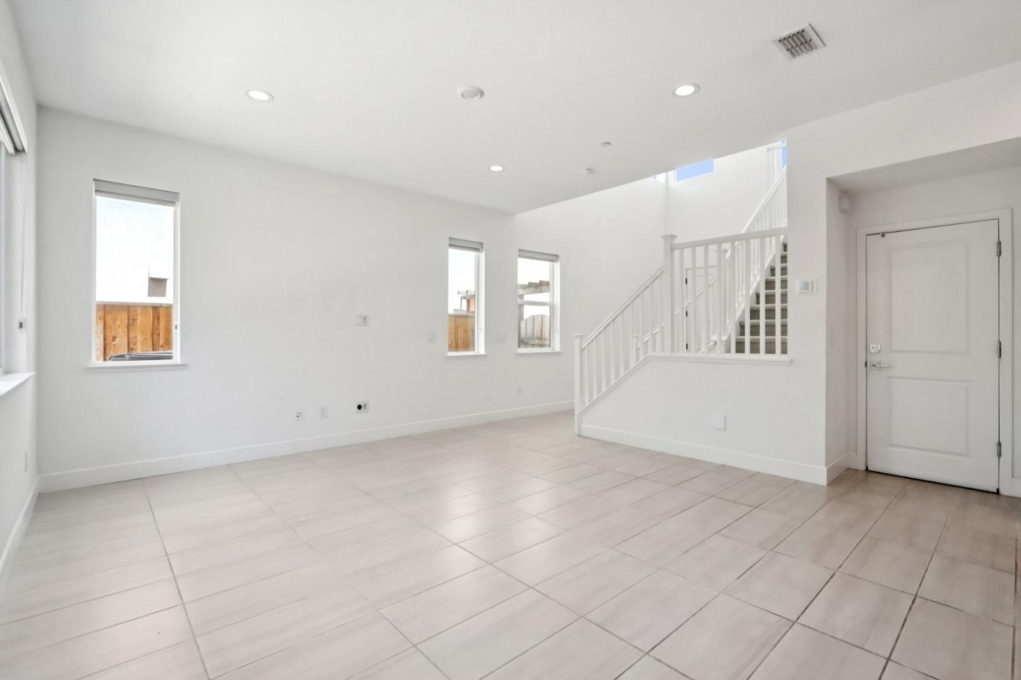 Detail Gallery Image 6 of 37 For 1363 S Shields Ave, Tracy,  CA 95391 - 3 Beds | 2/1 Baths