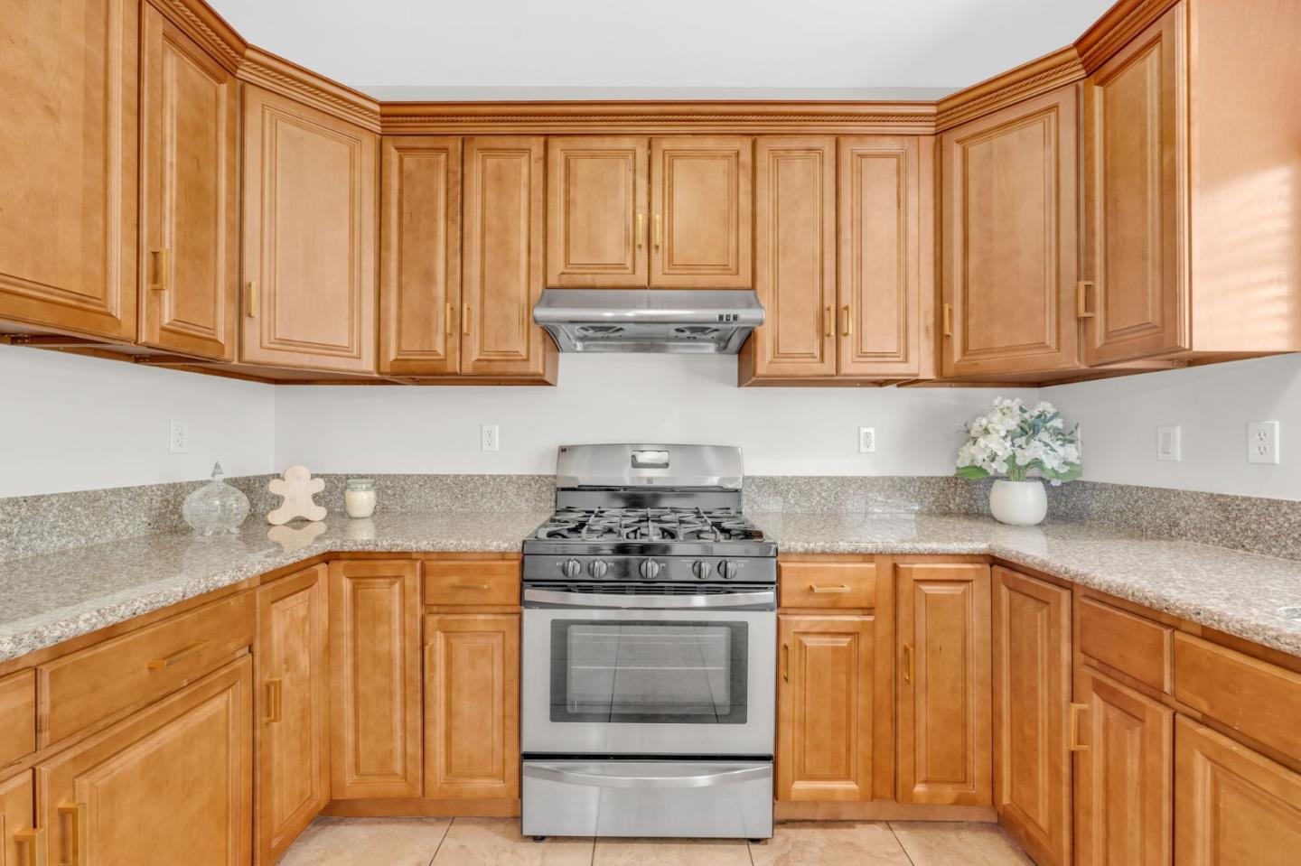 Detail Gallery Image 20 of 50 For 12025 Ferris Rd, El Monte,  CA 91732 - 4 Beds | 5 Baths