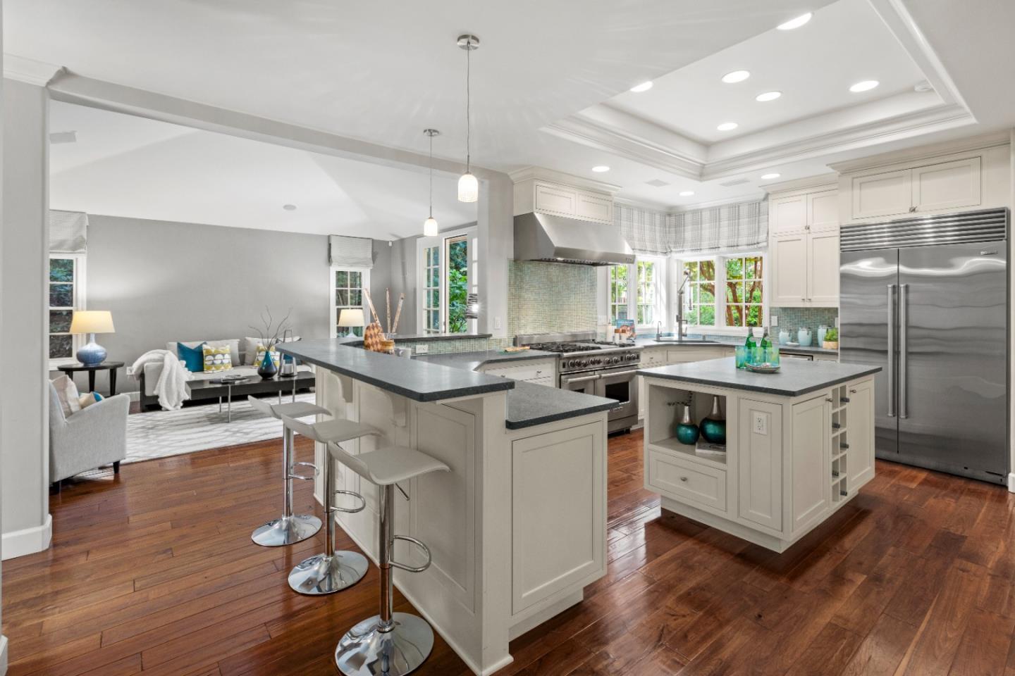 Detail Gallery Image 19 of 71 For 158 Seminary Dr, Menlo Park,  CA 94025 - 5 Beds | 3/1 Baths