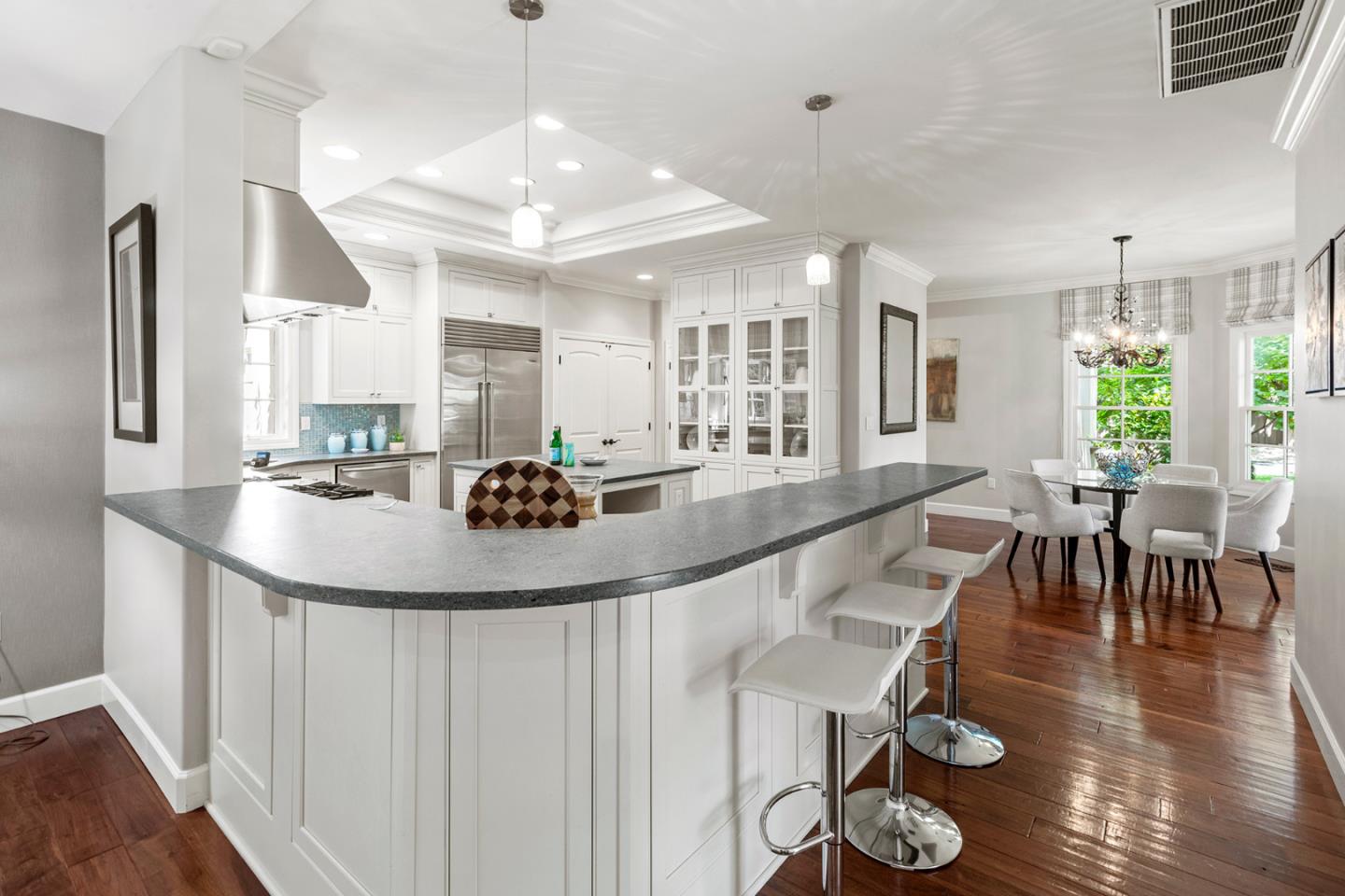 Detail Gallery Image 24 of 71 For 158 Seminary Dr, Menlo Park,  CA 94025 - 5 Beds | 3/1 Baths