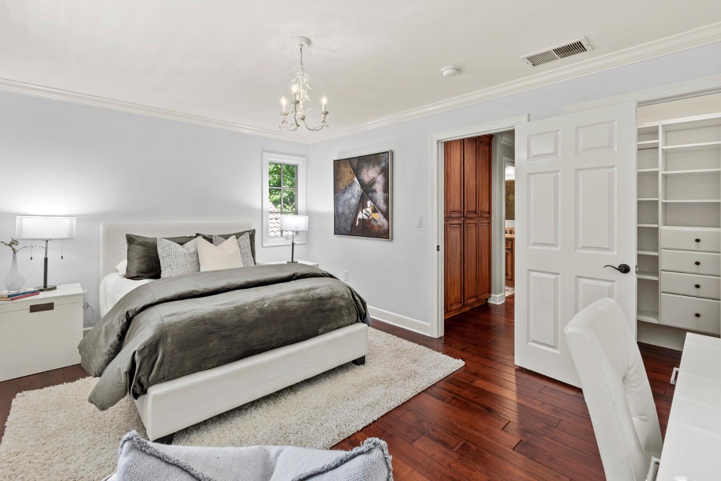 Detail Gallery Image 42 of 71 For 158 Seminary Dr, Menlo Park,  CA 94025 - 5 Beds | 3/1 Baths