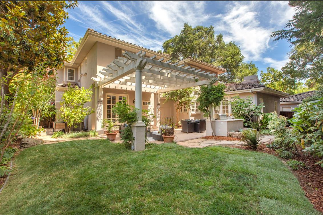 Detail Gallery Image 60 of 71 For 158 Seminary Dr, Menlo Park,  CA 94025 - 5 Beds | 3/1 Baths
