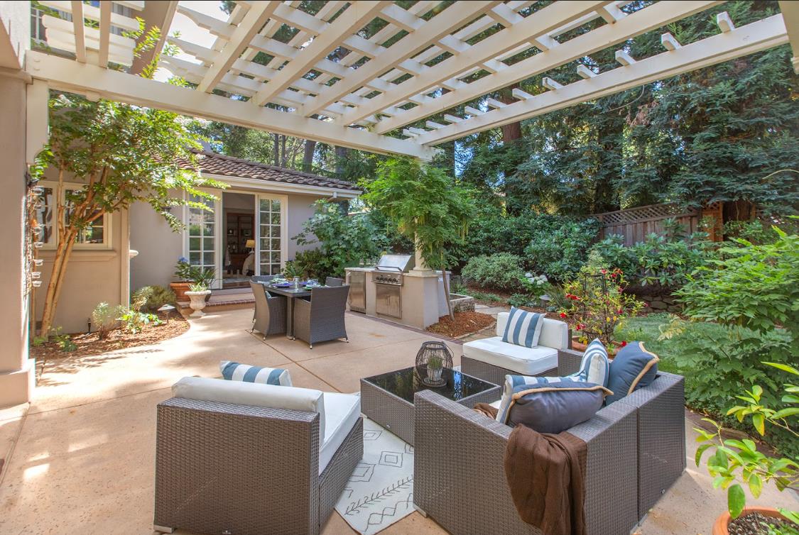 Detail Gallery Image 63 of 71 For 158 Seminary Dr, Menlo Park,  CA 94025 - 5 Beds | 3/1 Baths