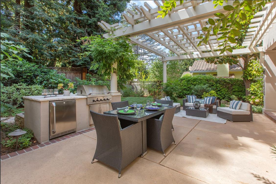Detail Gallery Image 68 of 71 For 158 Seminary Dr, Menlo Park,  CA 94025 - 5 Beds | 3/1 Baths