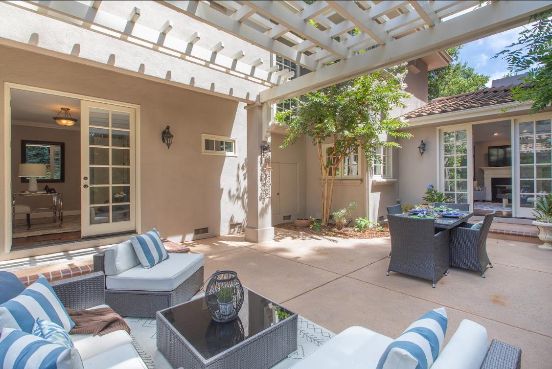 Detail Gallery Image 70 of 71 For 158 Seminary Dr, Menlo Park,  CA 94025 - 5 Beds | 3/1 Baths