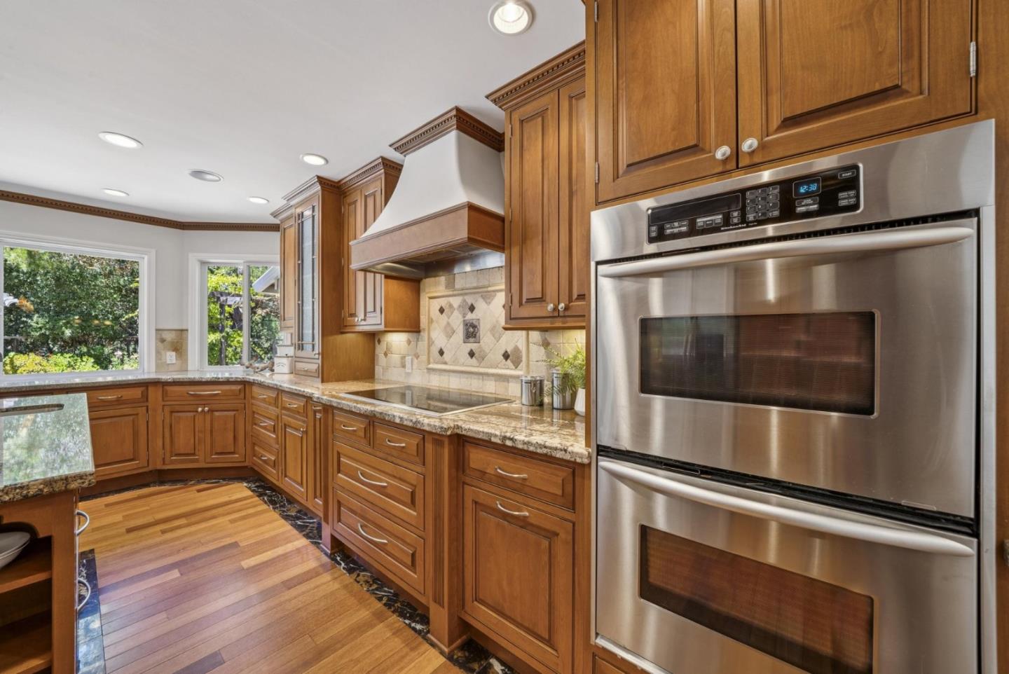 Detail Gallery Image 11 of 38 For 19521 Tweed Ct, Saratoga,  CA 95070 - 4 Beds | 3 Baths