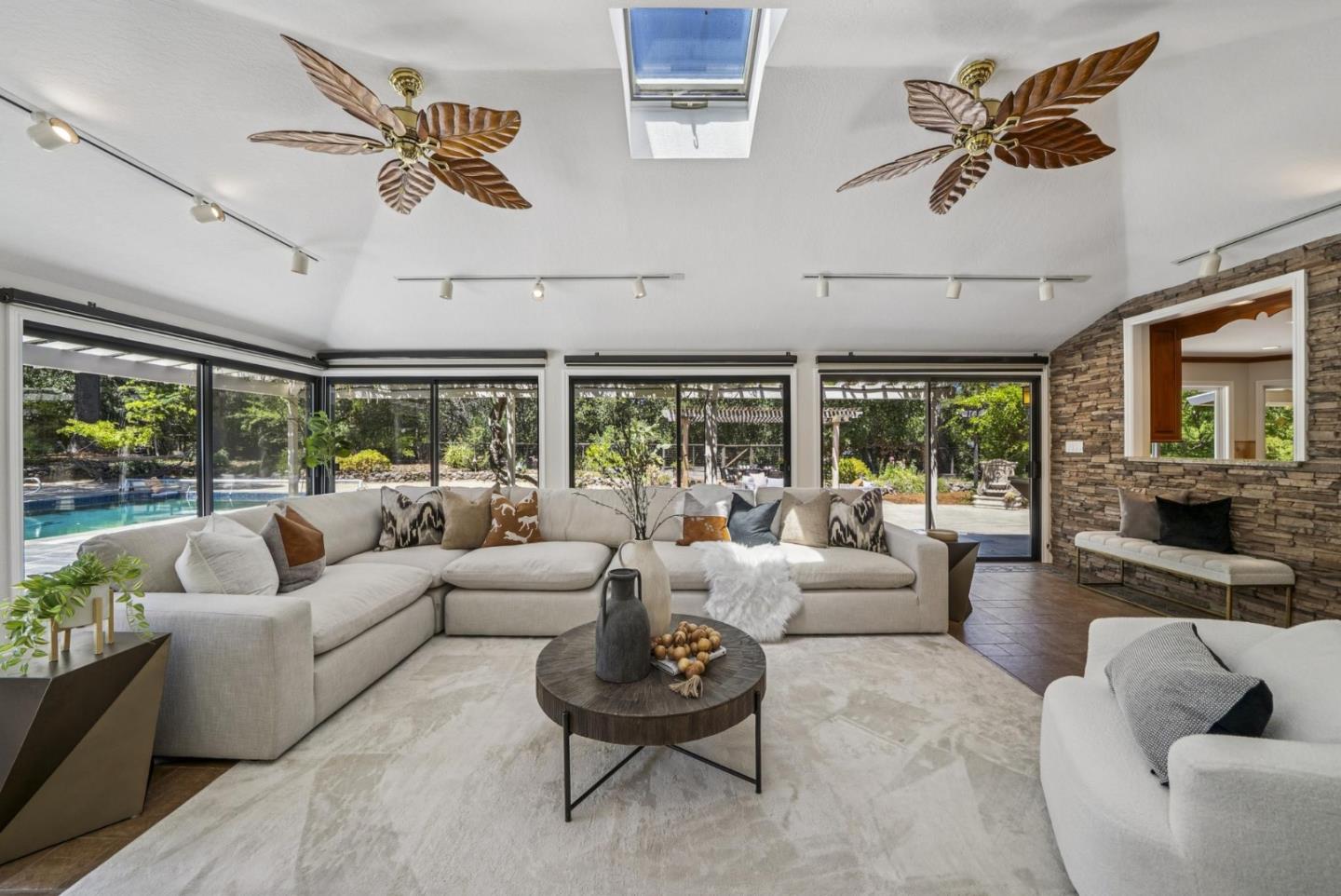 Detail Gallery Image 14 of 38 For 19521 Tweed Ct, Saratoga,  CA 95070 - 4 Beds | 3 Baths