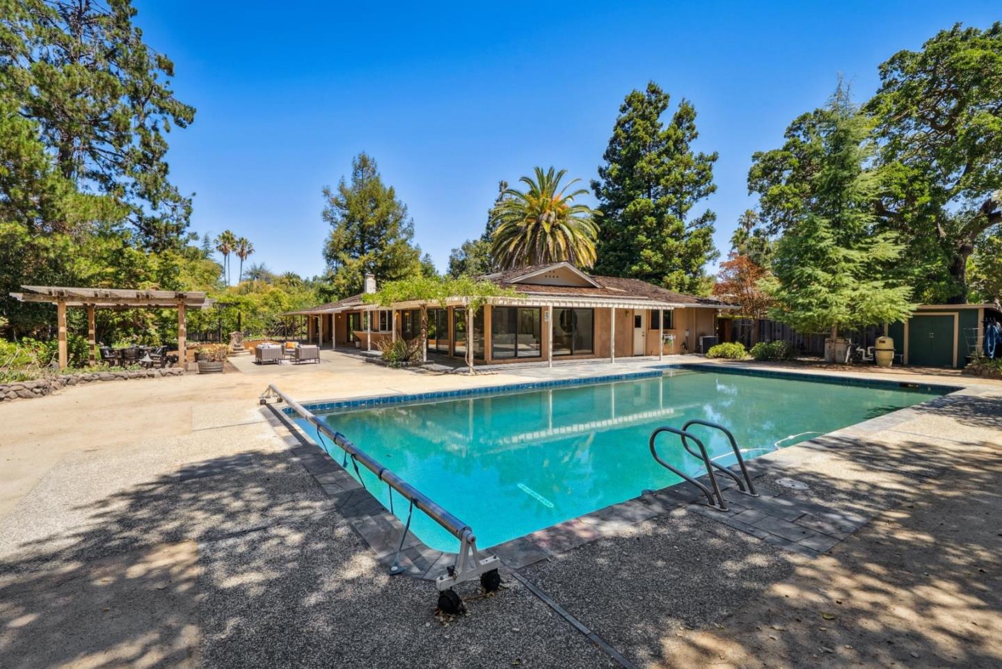 Detail Gallery Image 26 of 38 For 19521 Tweed Ct, Saratoga,  CA 95070 - 4 Beds | 3 Baths