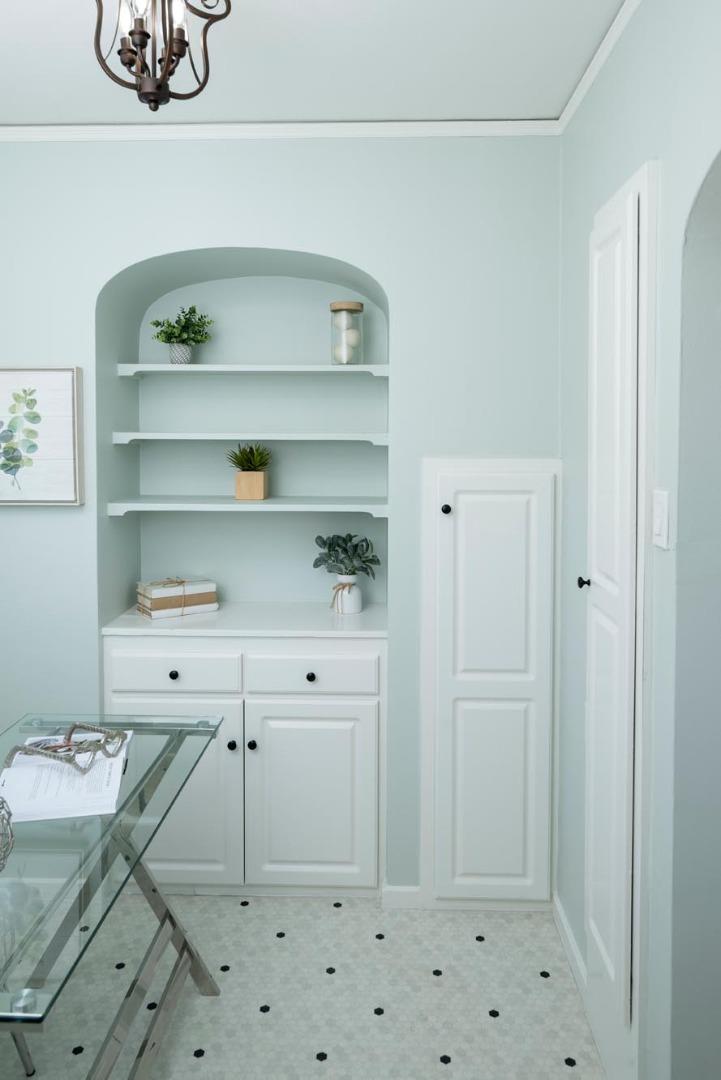 Detail Gallery Image 16 of 45 For 1411 Sanchez Ave, Burlingame,  CA 94010 - 2 Beds | 1 Baths