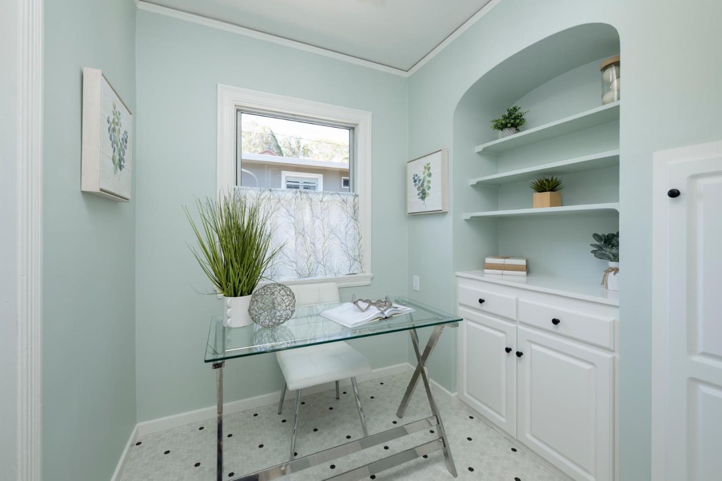 Detail Gallery Image 17 of 45 For 1411 Sanchez Ave, Burlingame,  CA 94010 - 2 Beds | 1 Baths
