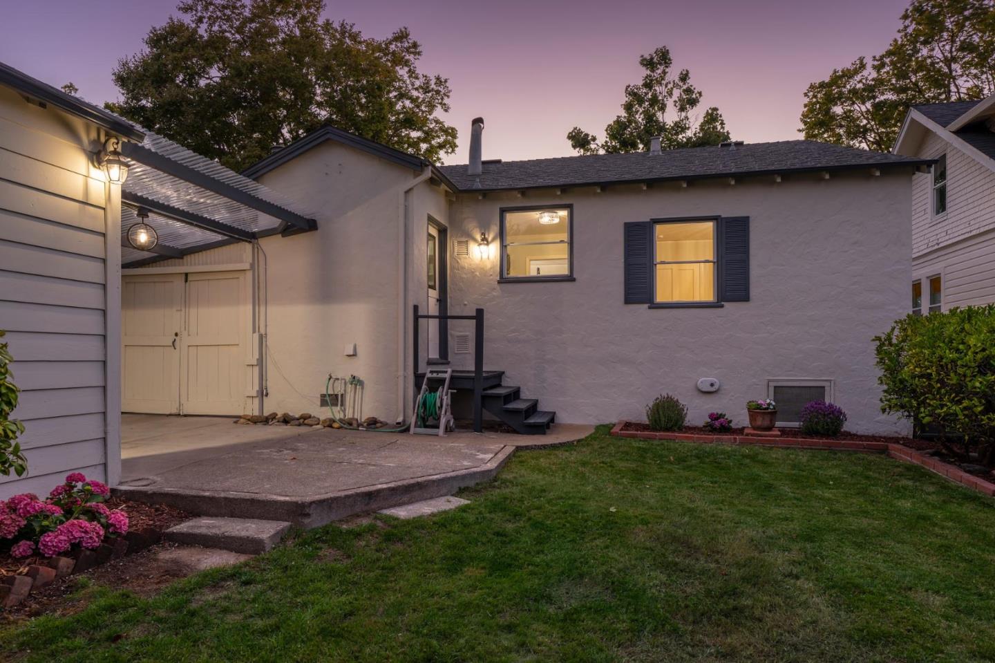 Detail Gallery Image 36 of 45 For 1411 Sanchez Ave, Burlingame,  CA 94010 - 2 Beds | 1 Baths