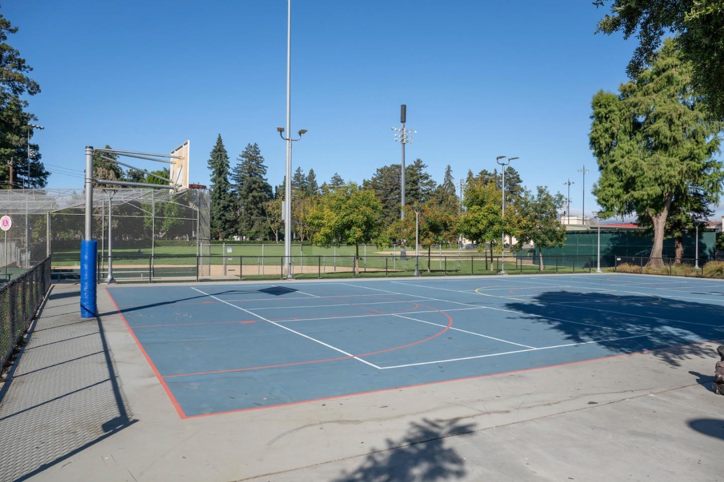 Detail Gallery Image 43 of 45 For 1411 Sanchez Ave, Burlingame,  CA 94010 - 2 Beds | 1 Baths