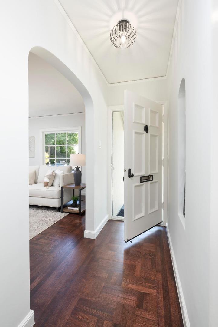 Detail Gallery Image 7 of 45 For 1411 Sanchez Ave, Burlingame,  CA 94010 - 2 Beds | 1 Baths