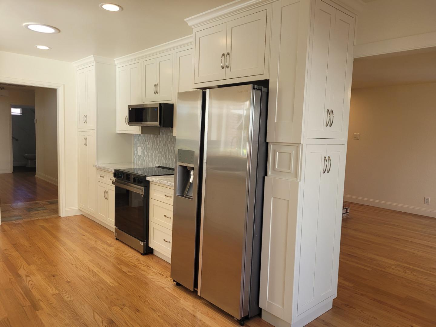 Detail Gallery Image 11 of 35 For 5161 Bela Dr, San Jose,  CA 95129 - 3 Beds | 3 Baths
