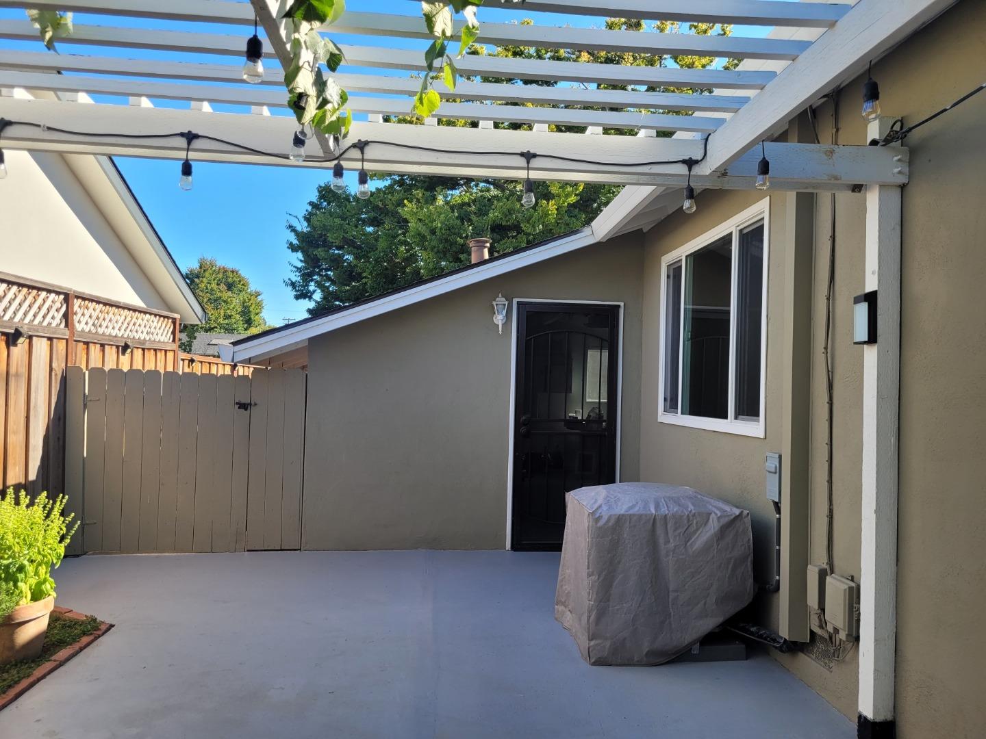 Detail Gallery Image 32 of 35 For 5161 Bela Dr, San Jose,  CA 95129 - 3 Beds | 3 Baths