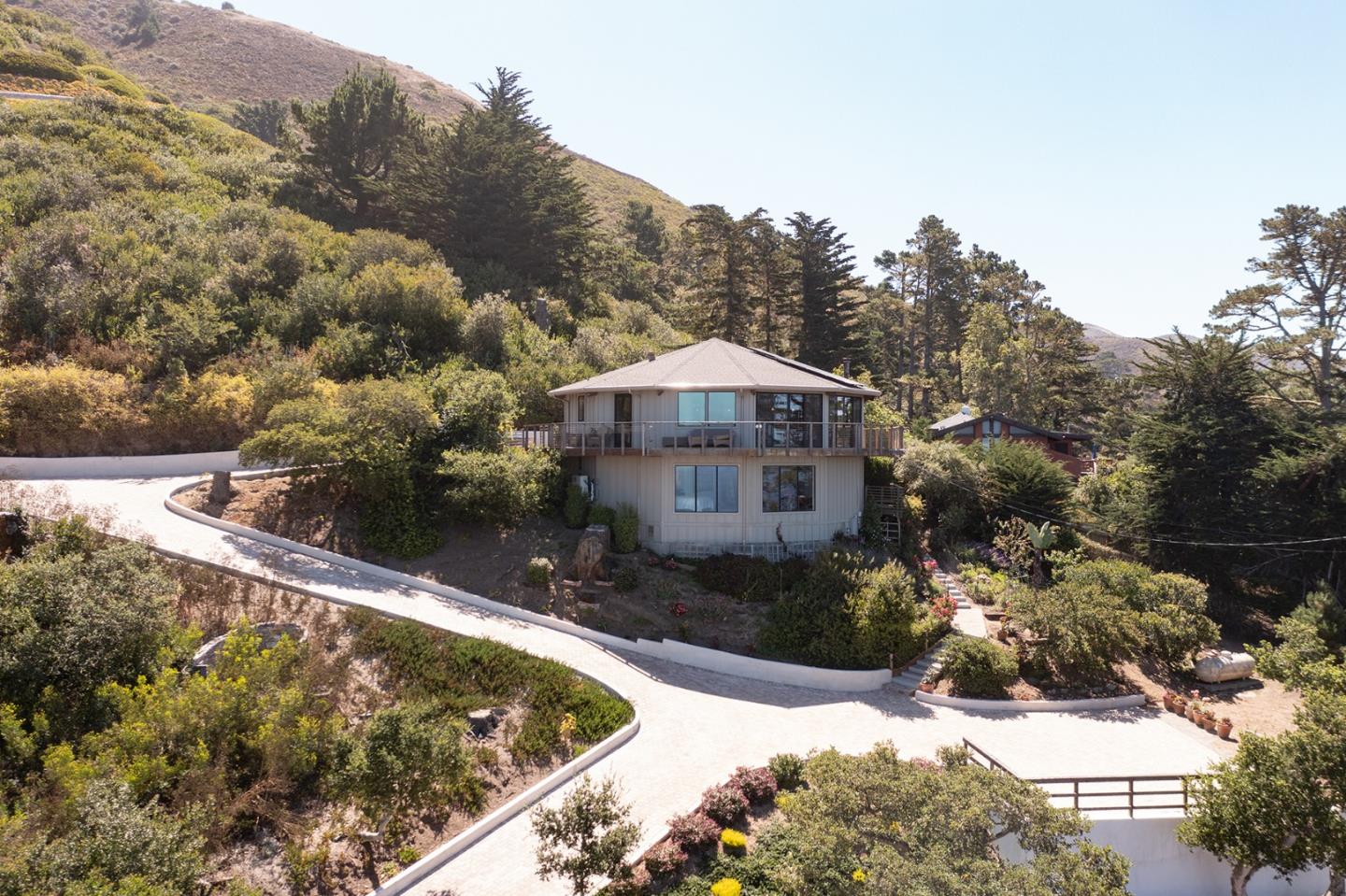 Detail Gallery Image 20 of 24 For 209 Crest Rd, Carmel,  CA 93923 - 3 Beds | 2/1 Baths