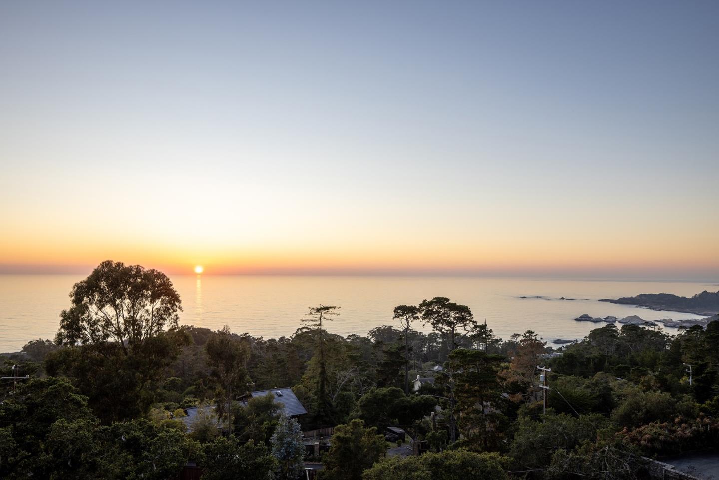 Detail Gallery Image 34 of 35 For 209 Crest Rd, Carmel,  CA 93923 - 3 Beds | 2/1 Baths