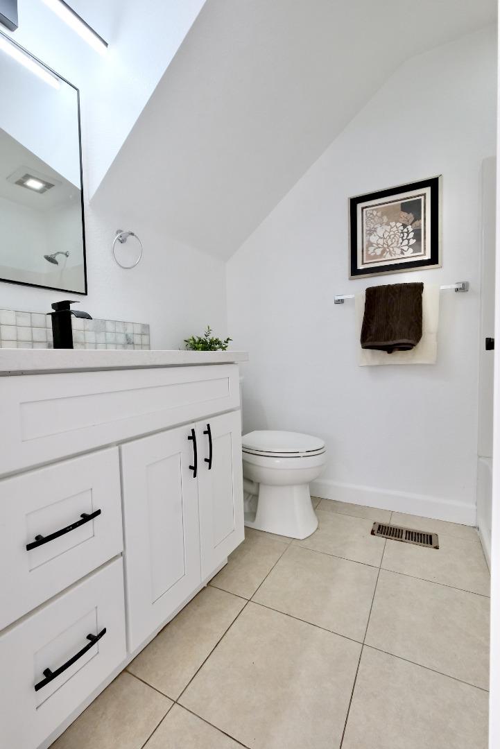 Detail Gallery Image 11 of 28 For 2195 Cunningham Ct, San Jose,  CA 95148 - 4 Beds | 3 Baths
