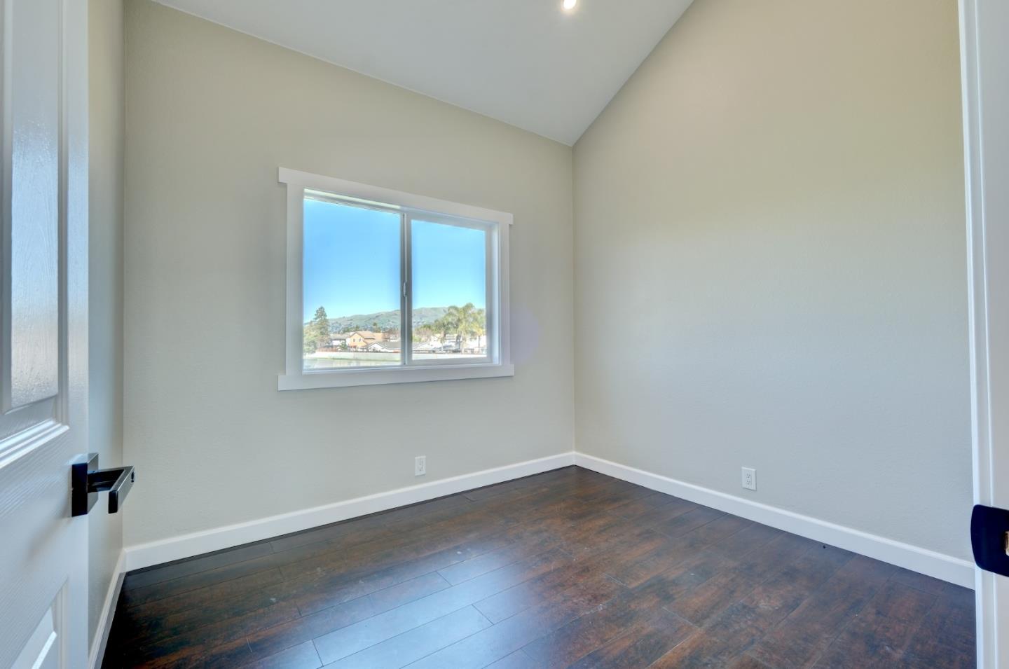 Detail Gallery Image 13 of 28 For 2195 Cunningham Ct, San Jose,  CA 95148 - 4 Beds | 3 Baths