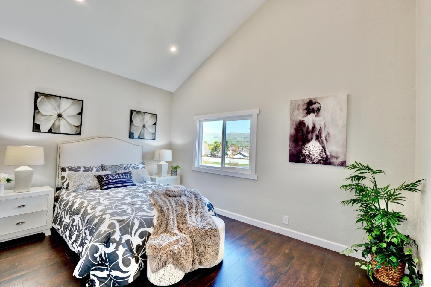 Detail Gallery Image 7 of 28 For 2195 Cunningham Ct, San Jose,  CA 95148 - 4 Beds | 3 Baths