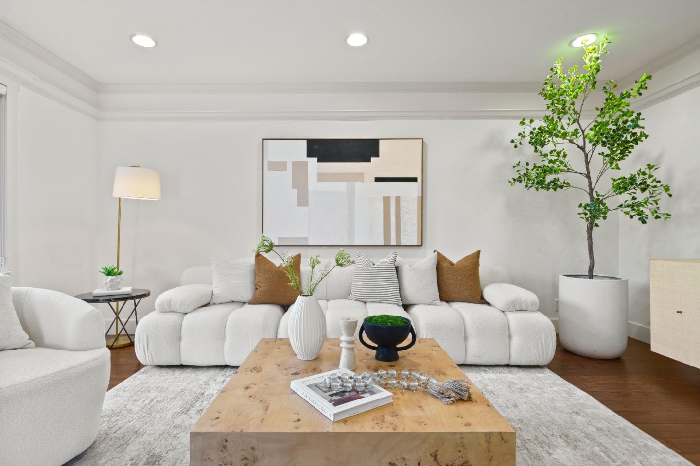 Detail Gallery Image 2 of 43 For 194 Beach Park Blvd, Foster City,  CA 94404 - 4 Beds | 2/1 Baths