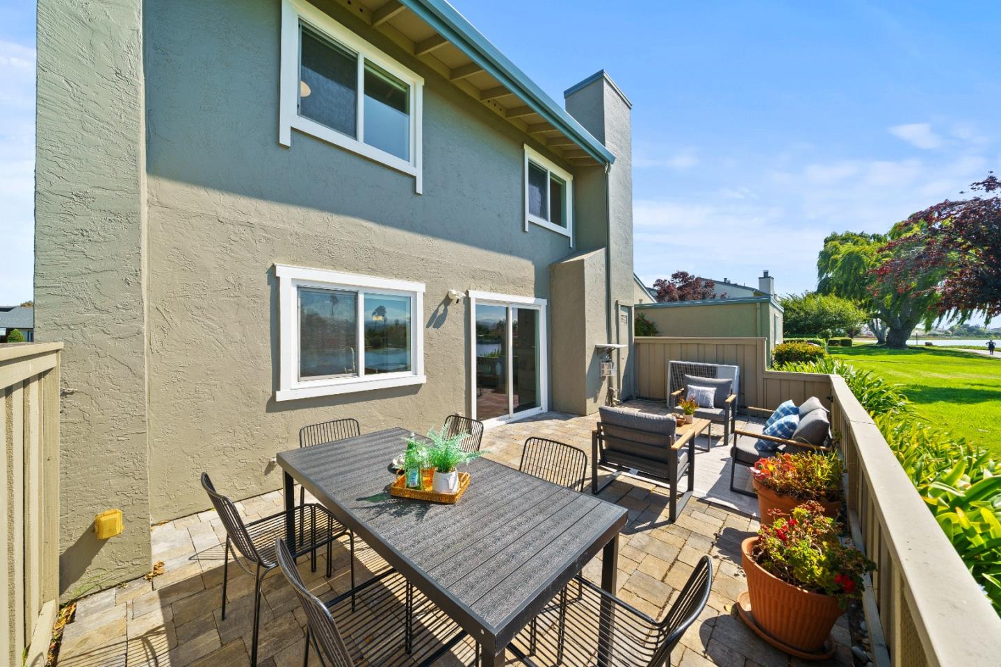 Detail Gallery Image 21 of 43 For 194 Beach Park Blvd, Foster City,  CA 94404 - 4 Beds | 2/1 Baths