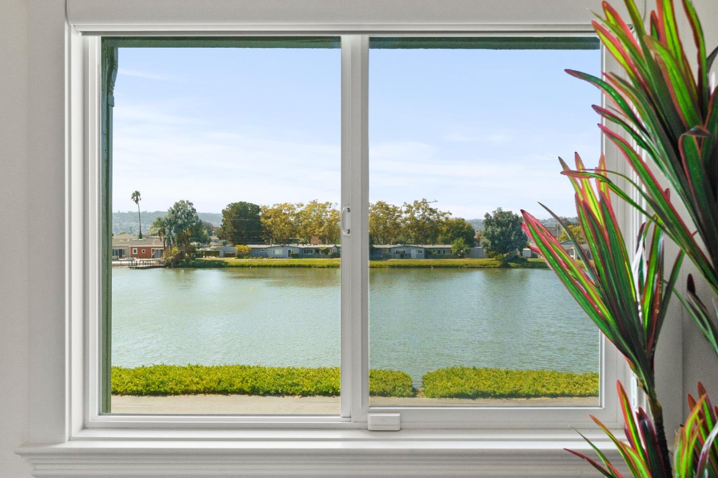 Detail Gallery Image 30 of 43 For 194 Beach Park Blvd, Foster City,  CA 94404 - 4 Beds | 2/1 Baths