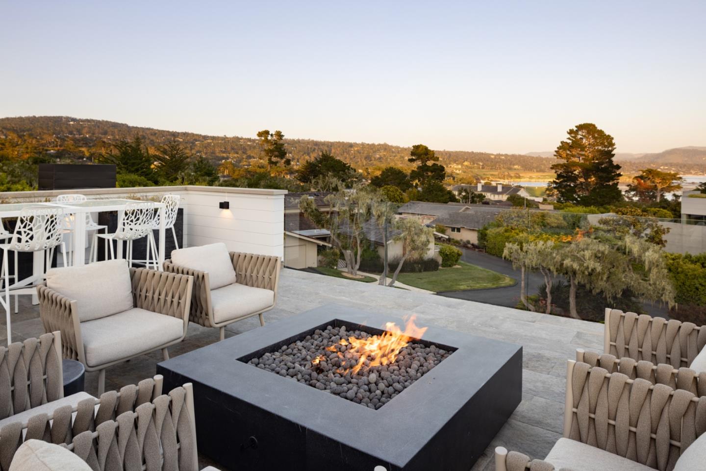 Detail Gallery Image 20 of 42 For 3301 17 Mile Dr #22,  Pebble Beach,  CA 93953 - 4 Beds | 5/2 Baths