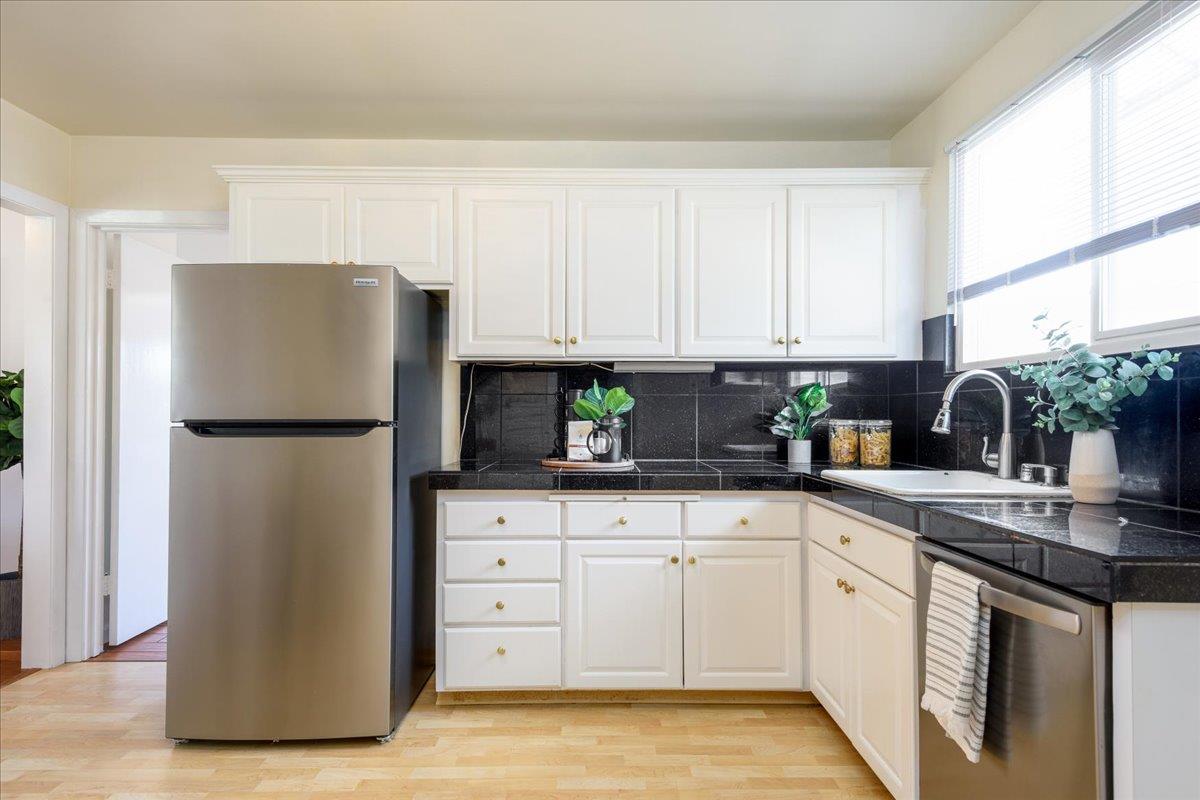 Detail Gallery Image 10 of 22 For 714 Del Monte Ave, South San Francisco,  CA 94080 - 3 Beds | 1 Baths
