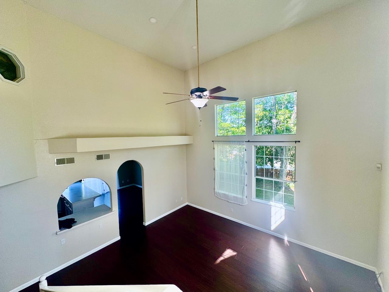 Detail Gallery Image 14 of 31 For 1333 Downieville Dr, El Dorado Hills,  CA 95762 - 4 Beds | 3 Baths