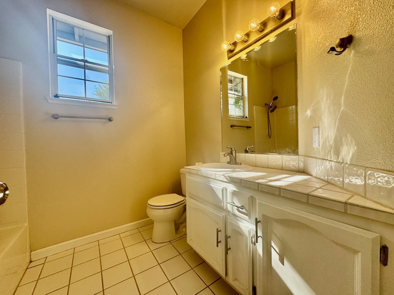 Detail Gallery Image 18 of 31 For 1333 Downieville Dr, El Dorado Hills,  CA 95762 - 4 Beds | 3 Baths