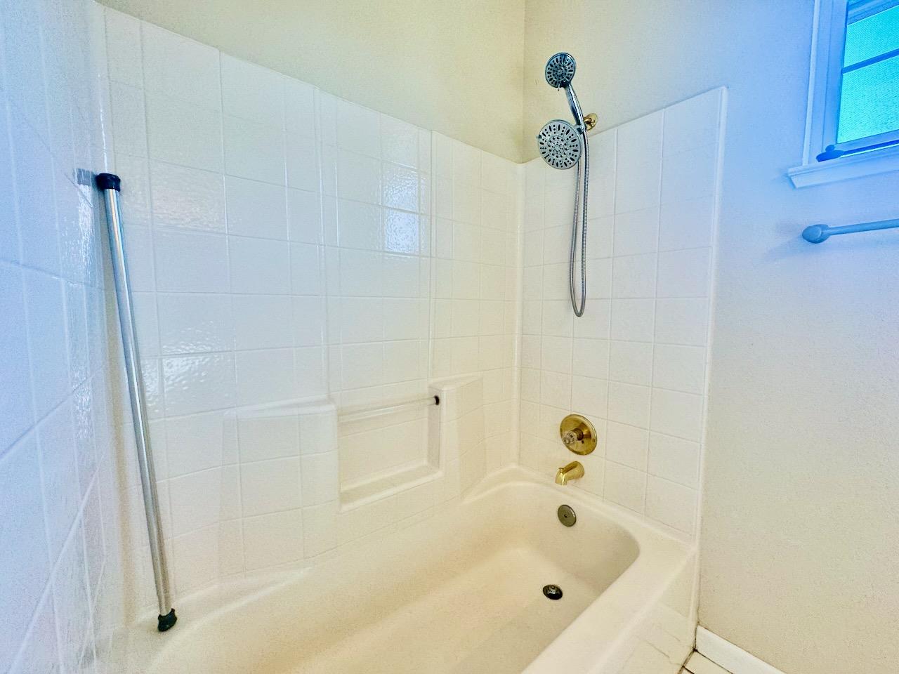 Detail Gallery Image 19 of 31 For 1333 Downieville Dr, El Dorado Hills,  CA 95762 - 4 Beds | 3 Baths
