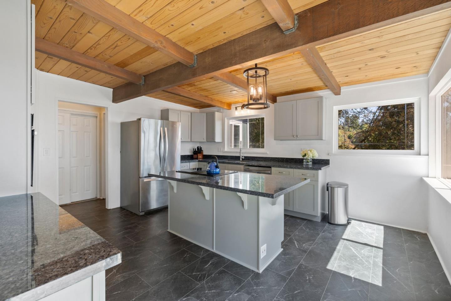 Detail Gallery Image 13 of 64 For 19156 Old Vineyard Rd, Los Gatos,  CA 95033 - 4 Beds | 3 Baths