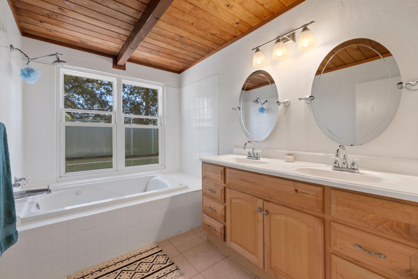 Detail Gallery Image 19 of 64 For 19156 Old Vineyard Rd, Los Gatos,  CA 95033 - 4 Beds | 3 Baths