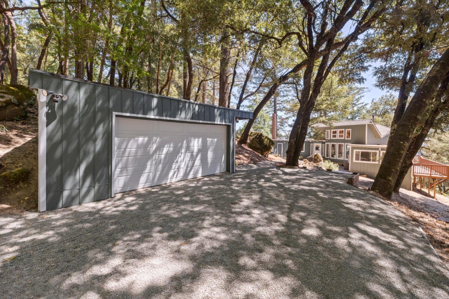 Detail Gallery Image 34 of 64 For 19156 Old Vineyard Rd, Los Gatos,  CA 95033 - 4 Beds | 3 Baths