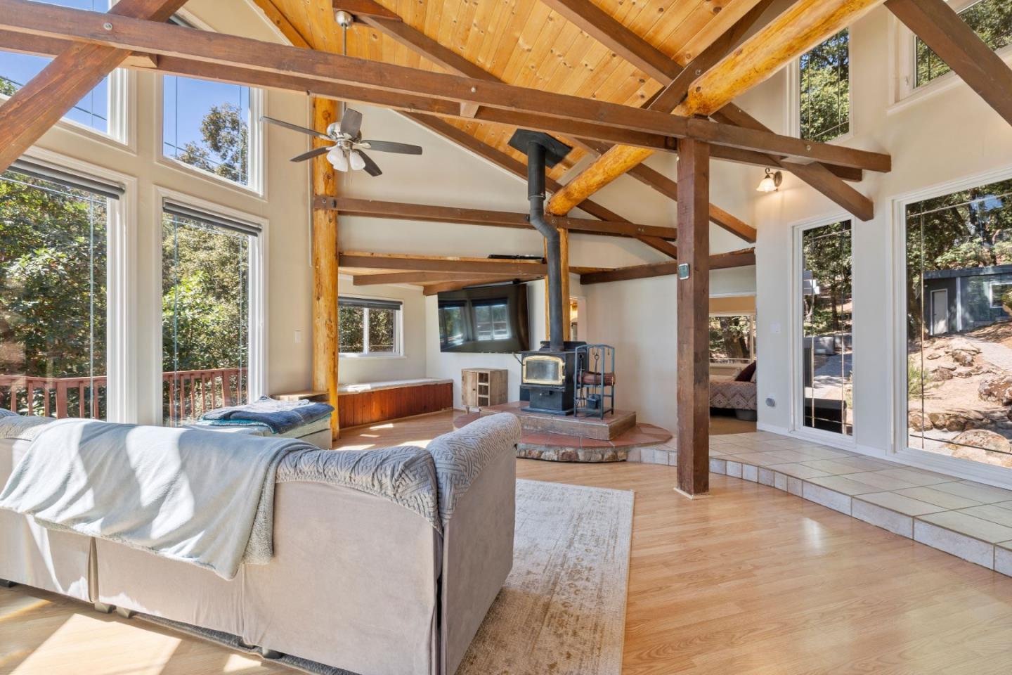 Detail Gallery Image 6 of 64 For 19156 Old Vineyard Rd, Los Gatos,  CA 95033 - 4 Beds | 3 Baths