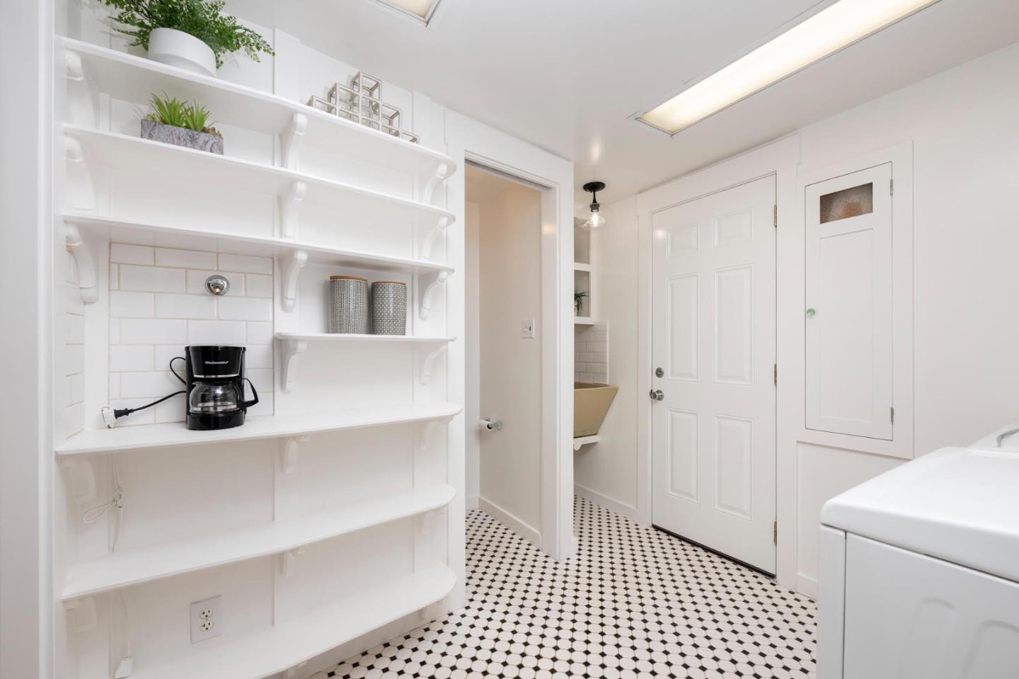 Detail Gallery Image 20 of 51 For 1131 Hawthorne Dr, San Mateo,  CA 94402 - 3 Beds | 1/1 Baths